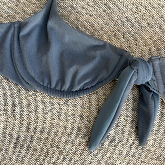 Kahos bikini size small bottom Medium top - Picture 2 of 9